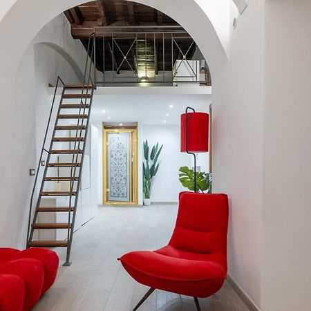 Lovely Studio Apartment - Capocci Рим Екстериор снимка