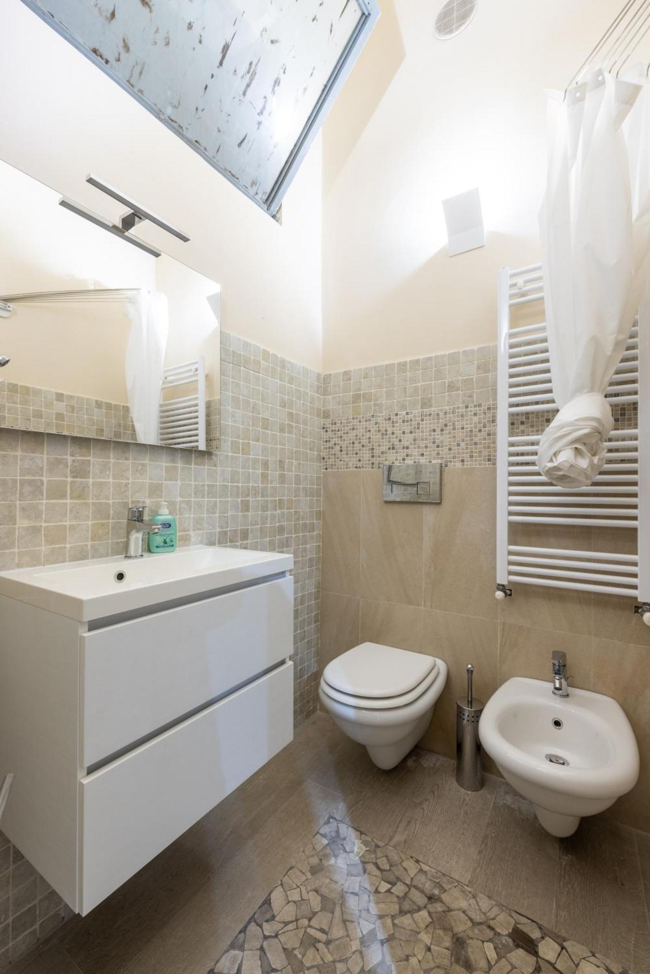 Lovely Studio Apartment - Capocci Рим Екстериор снимка